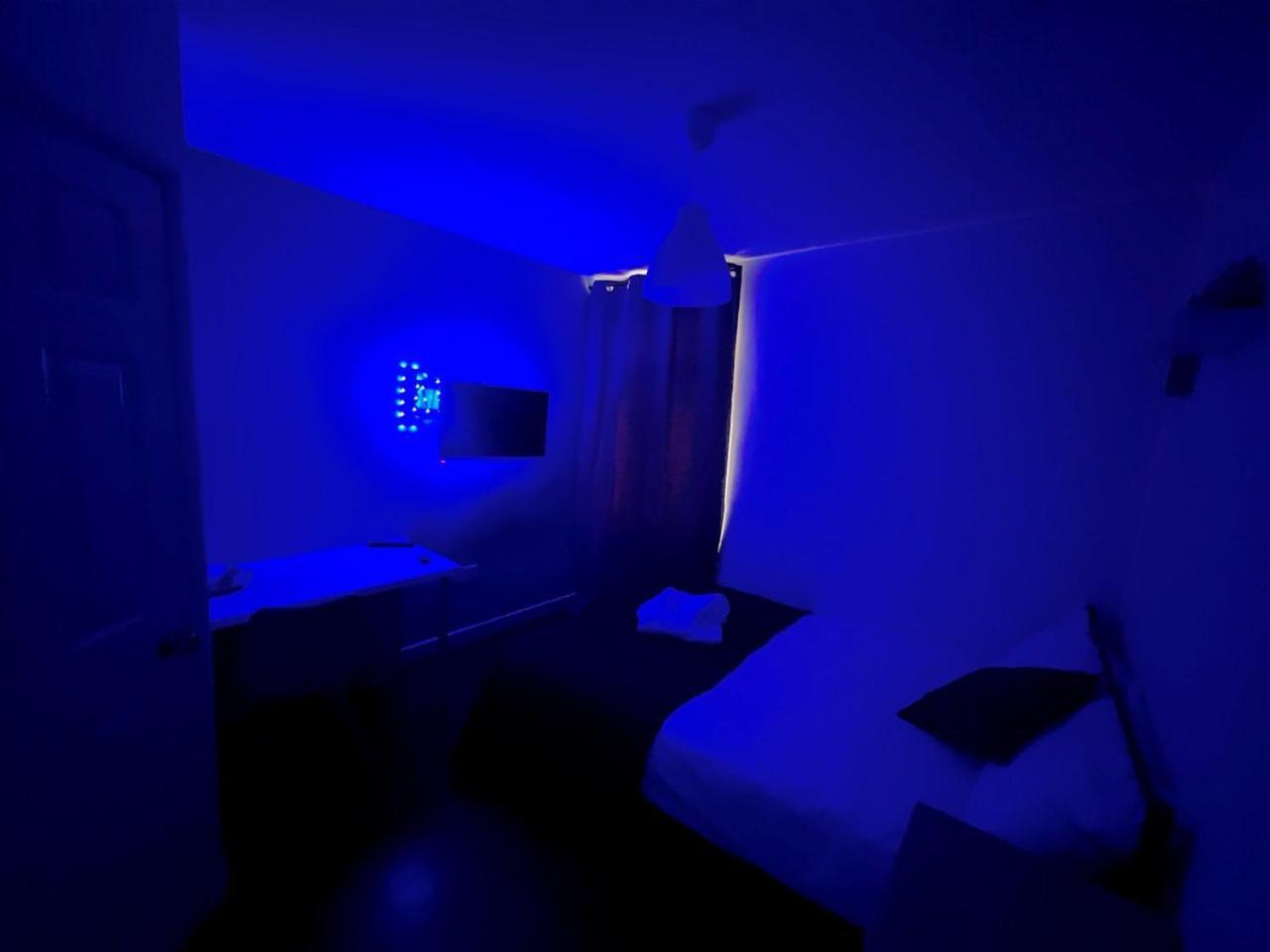 Deluxe Ensuite Double Room With Ensuite コヴェントリー エクステリア 写真