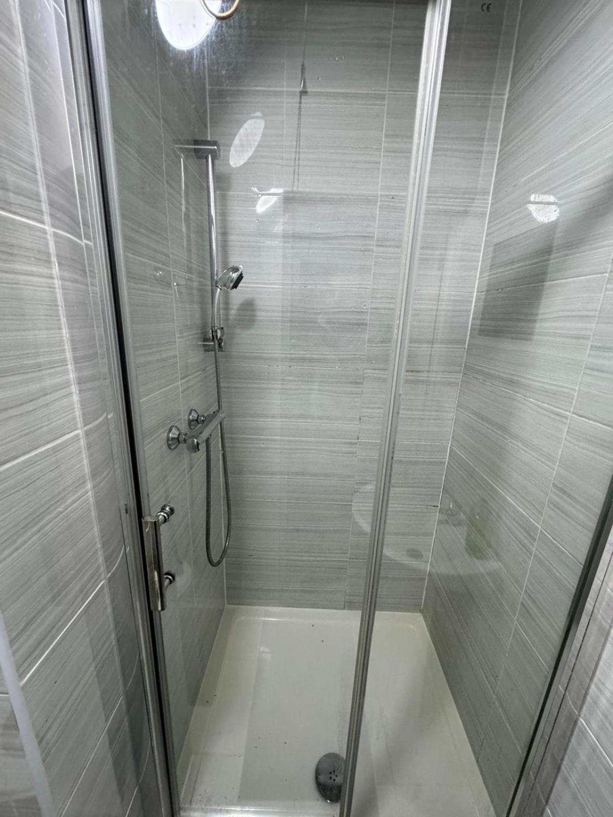 Deluxe Ensuite Double Room With Ensuite コヴェントリー エクステリア 写真
